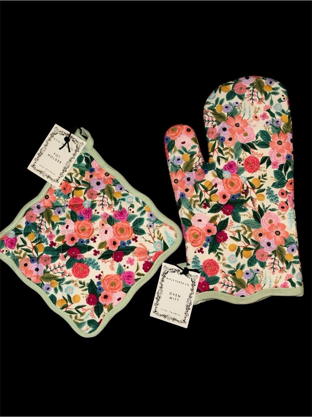Rifle Paper & Co.  Garden Party Oven Mitt and Pot Holder Set!